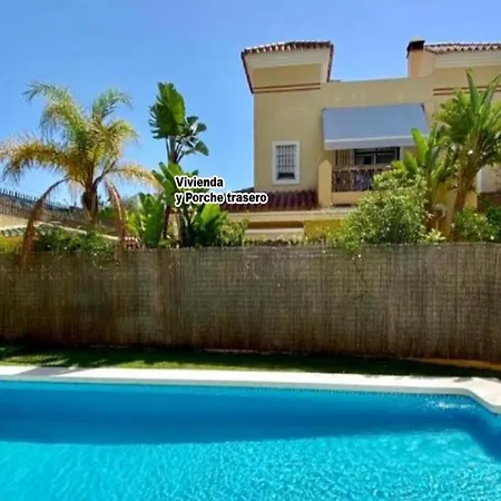 Maison d'hôtes Residencial Torre Mar Con Amplias En Marbellac