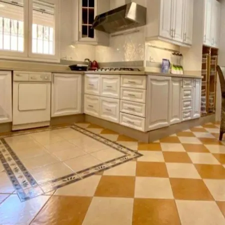 Residencial Torre Mar Con Amplias En Maison d'hôtes