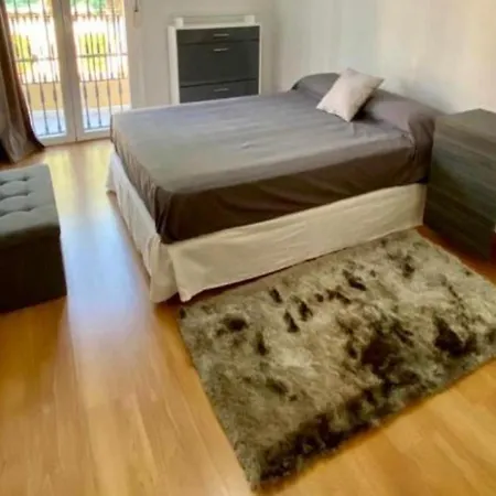 Residencial Torre Mar Con Amplias En Maison d'hôtes Marbellac